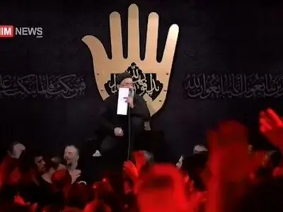 نوحه‌ خوانی محمود کریمی در محرم ۱۴۰۴ + فیلم