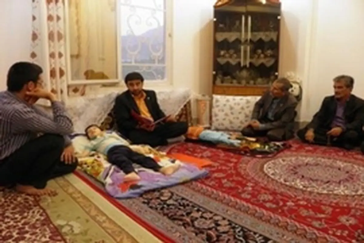 رئیس اداره بهزیستی کاشان از معلولین جسمی، حرکتی شهر قمصردلجویی کرد
