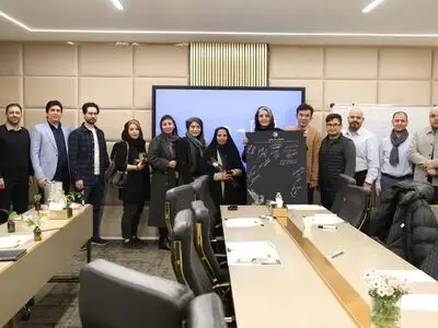 دوره رهبری مدرسه کسب و کار ماهان همراه مدیران کارآفرین