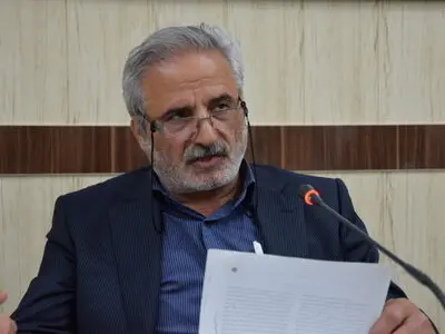چرا کارگران و بازنشستگان فراموش شدند؟/ زیر فشار بی‌عدالتی نفس می‌کشیم