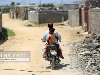 تک عکس/ لبخند در دل محرومیت