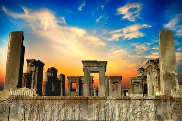 تعطیلی حافظیه، تخت جمشید و دیگر مکان‌های تاریخی در لحظه تحویل سال ۱۴۰۵