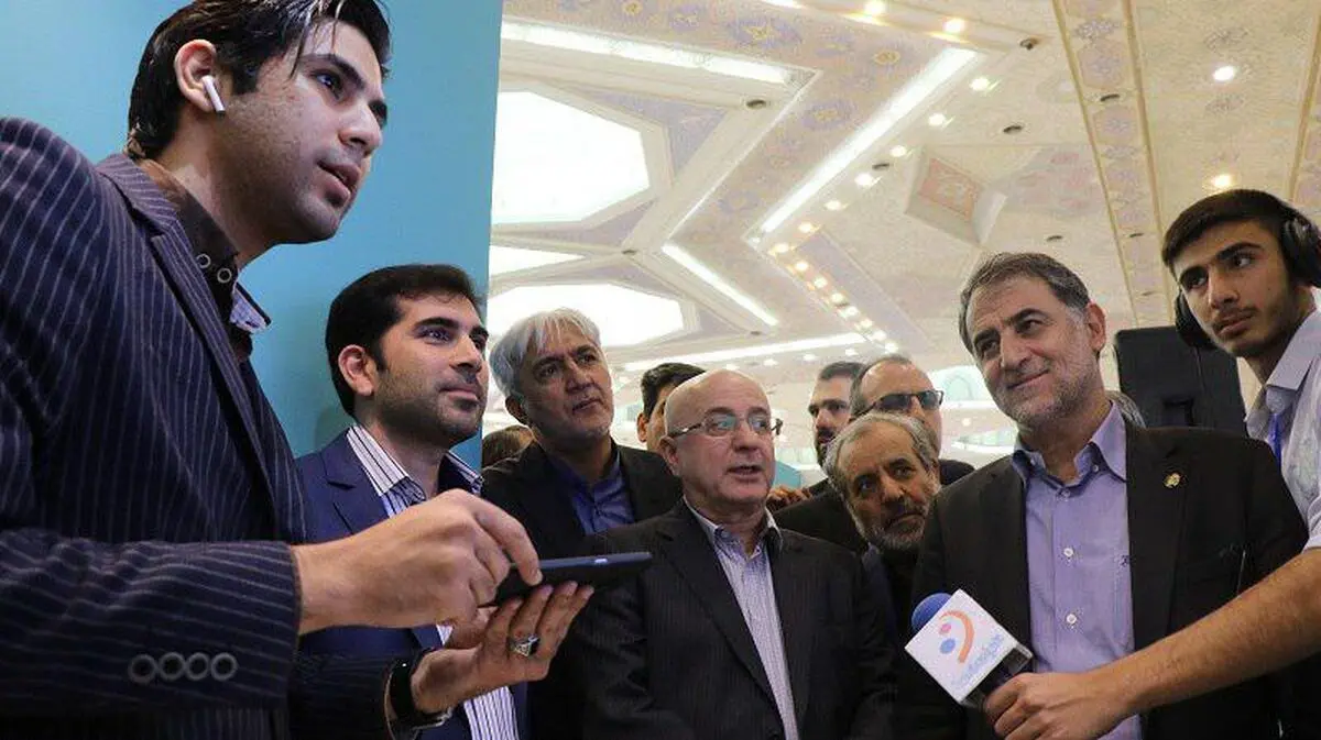 مراسم رونمایی از اپلیکیشن‌های رنگینه و صفحه جادویی برگزار شد 