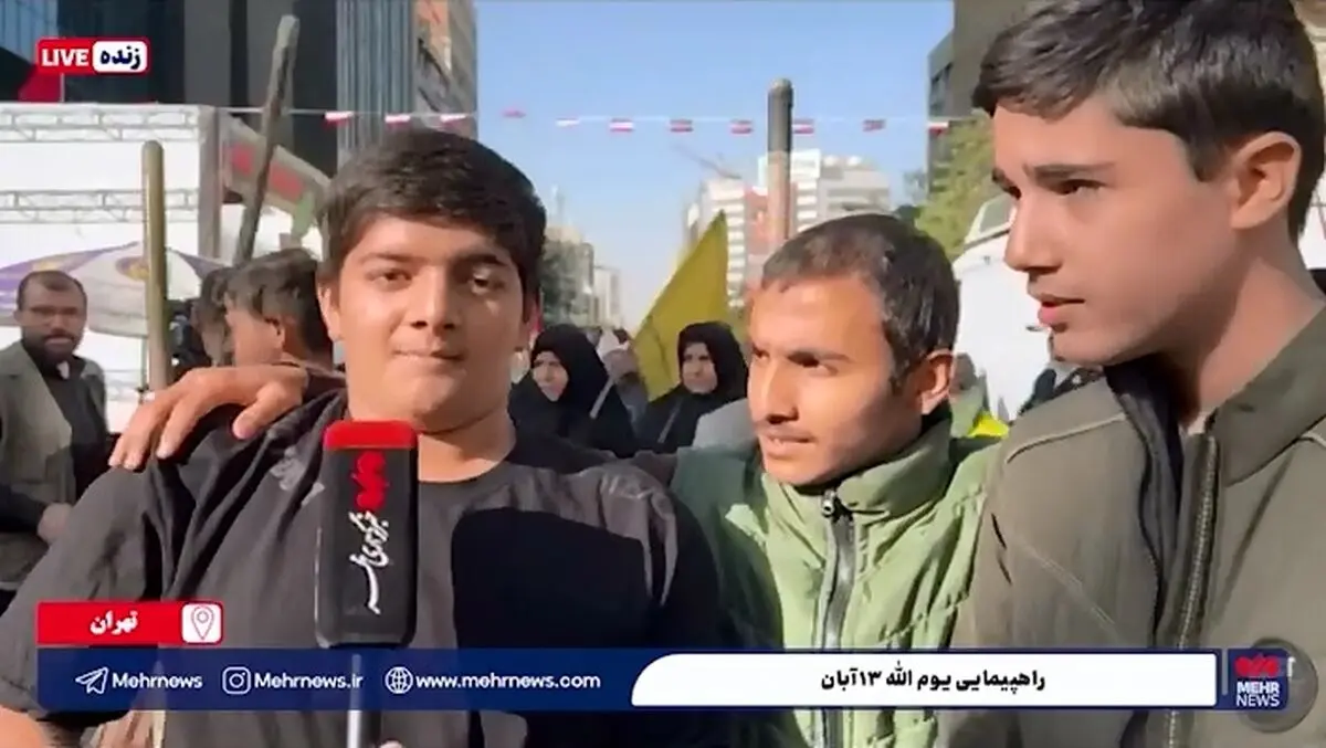 راهپیمایی یوم الله ۱۳ آبان؛‌ پیام ما برای دانش آموزان این است که پشت حضرت آقا بمانند + فیلم
