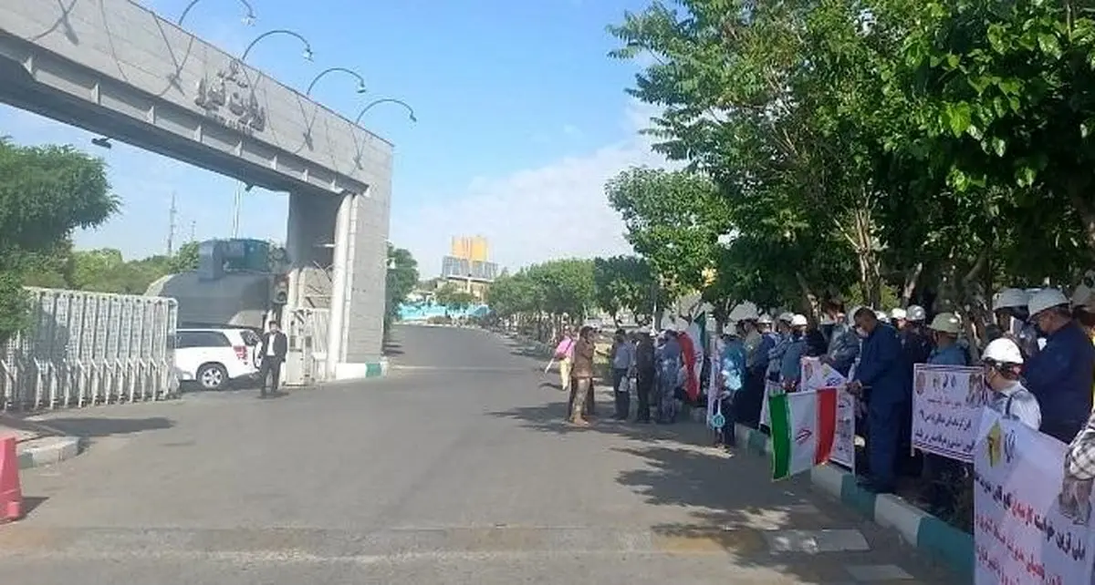 تجمع کارگران برق منطقهای برای تبدیل وضعیت استخدامی
