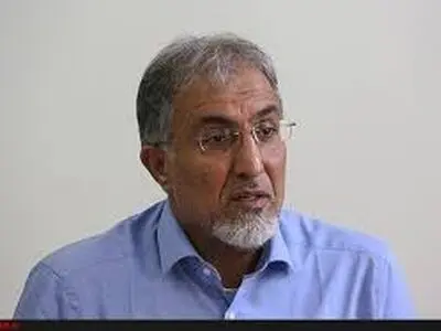 افراد صاحب نفوذ با تسخیر منابع کشور، رای می‌خرند/«شورش علیه خود» حاصل عدول دولت‌ها از اجرای قانون اساسی است
