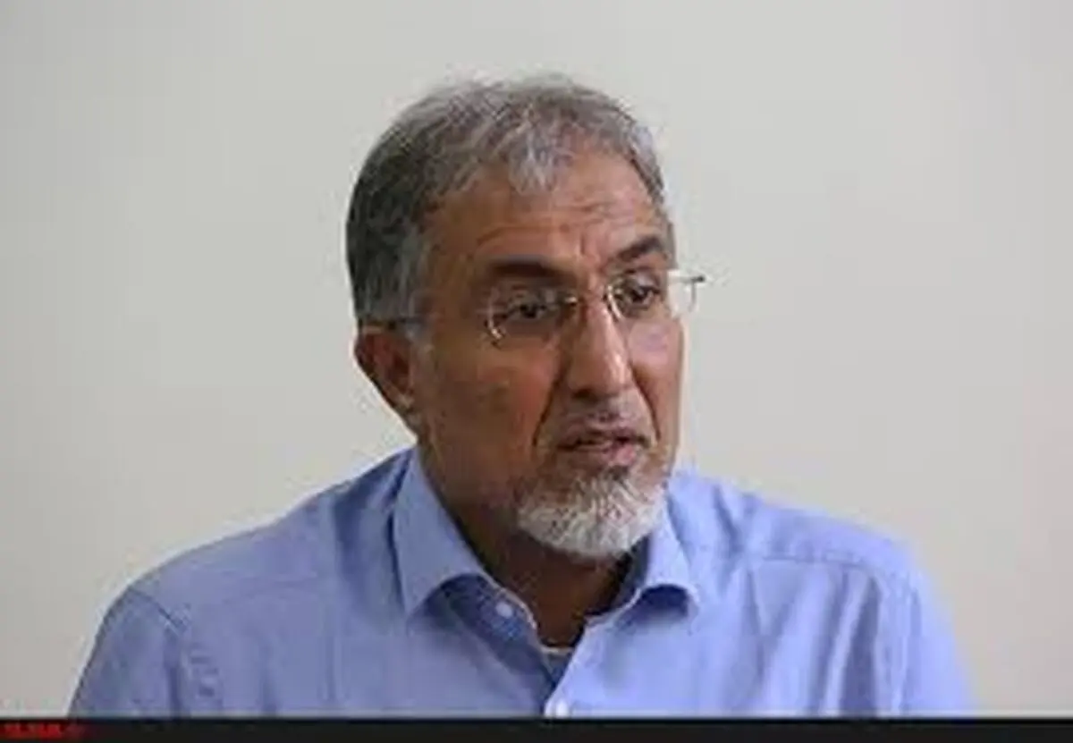 تصمیم‌گیران اصلی نظام 400 تا 500 نفر هستند که هیچ گاه عزل نمی‌شوند/ هدف از کودتای اقتصادی، براندازی سیاسی است/اعتماد مردم به جناح‌های مختلف خدشه‌دار شده است