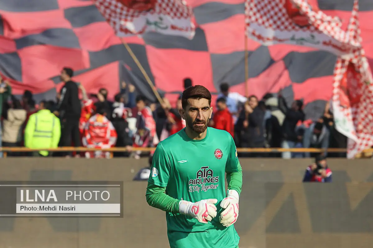 اقدام معنادار هواداران تراکتور برای حمایت از بیرانوند (عکس)