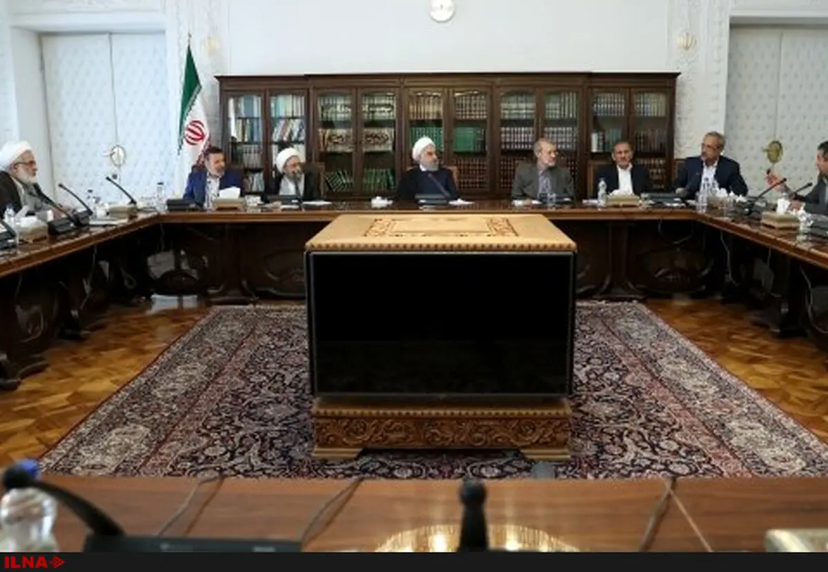 مصوبه‌های جدید برای ادامه کاهش نرخ ارز/ انتشار اوراق مشارکت ارزی و اجرای عملیات بازار باز/ امتیاز اقامت ۵ ساله برای سرمایه گذاران خارجی