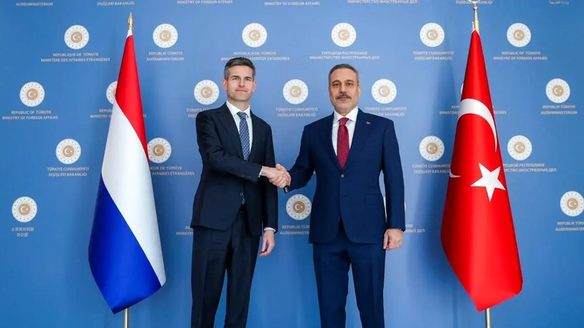  فیدان با همتای هلندی خود دیدار کرد