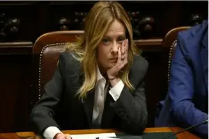 زلزله در رم؛ ملونی شرط‌بندی روی ترامپ را باخت