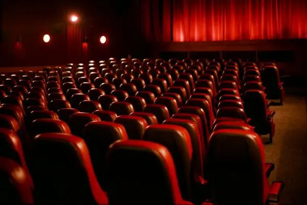 تعطیلی سینماها تا ساعت ۱۸ امروز