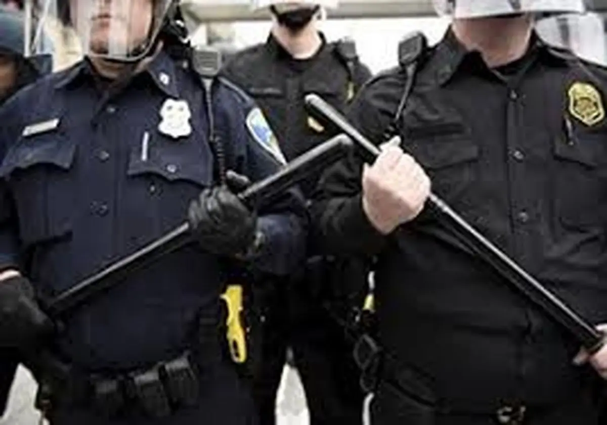 حمله وحشیانه پلیس آمریکا به یک خانواده پناهجو +فیلم