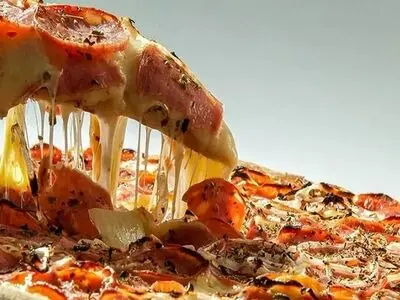 پنیر پیتزای تاپینگ یا موزارلا؟/ چه پنیری برای پیتزا بخریم؟/ کدام پنیر چربی کمتری دارد؟