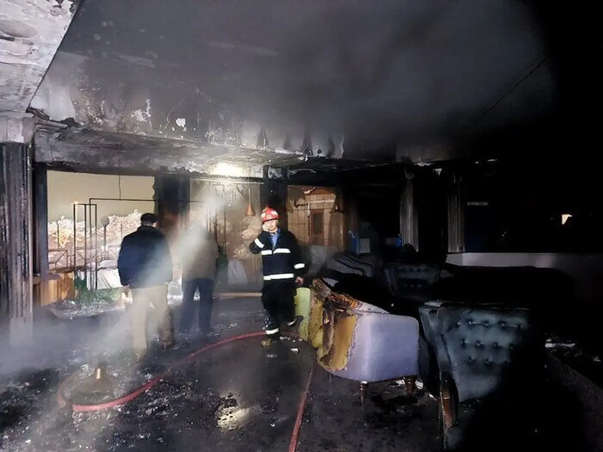 آتش سوزی رستوران سه طبقه در خرمشهر