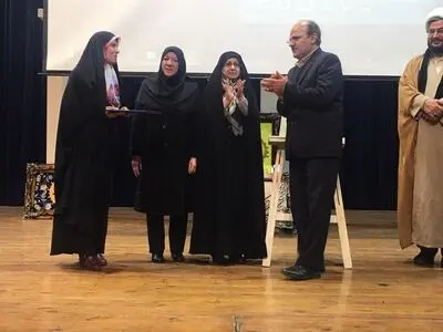 اعطای  اولین گواهینامه محصول سالم به بانوی البرزی
