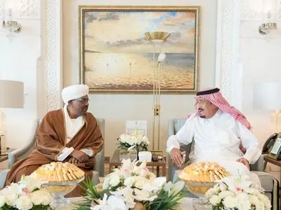 دیدار البشیر با پادشاه عربستان