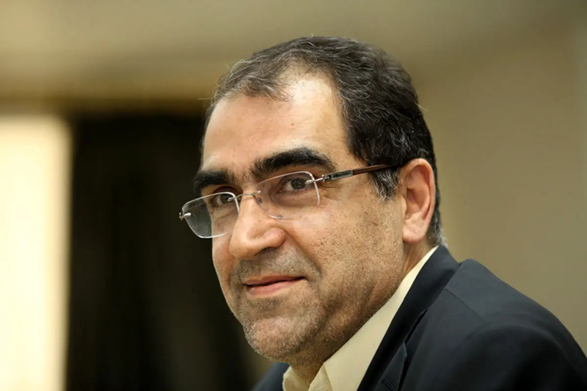 هیچ هنرمندی نباید برای تامین هزینه درمان خانه خود را بفروشد