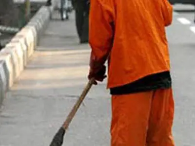 مرگ کارگر خدماتی شهرداری مشهد بر اثر تصادف 