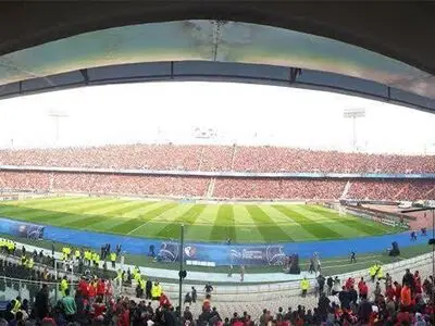 تعجب فیفا از پرشدن زودتر از موعد ورزشگاه آزادی (عکس)