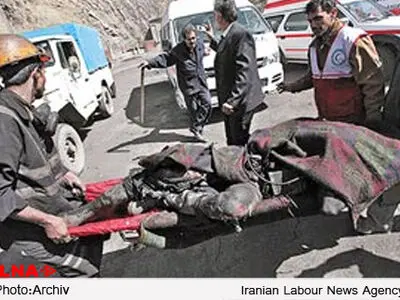 کارگرانی که به سیاه‌چاله‌های از کار افتادگی سقوط می‌کنند