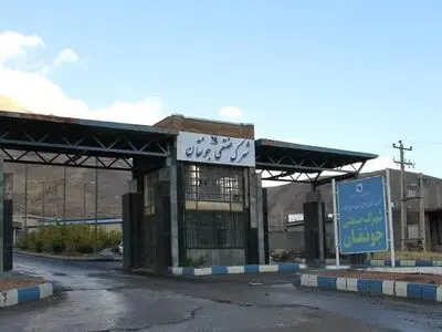 زیر سازی و آسفالت معابر شهرک صنعتی جونقان و شهرکرد انجام شد
