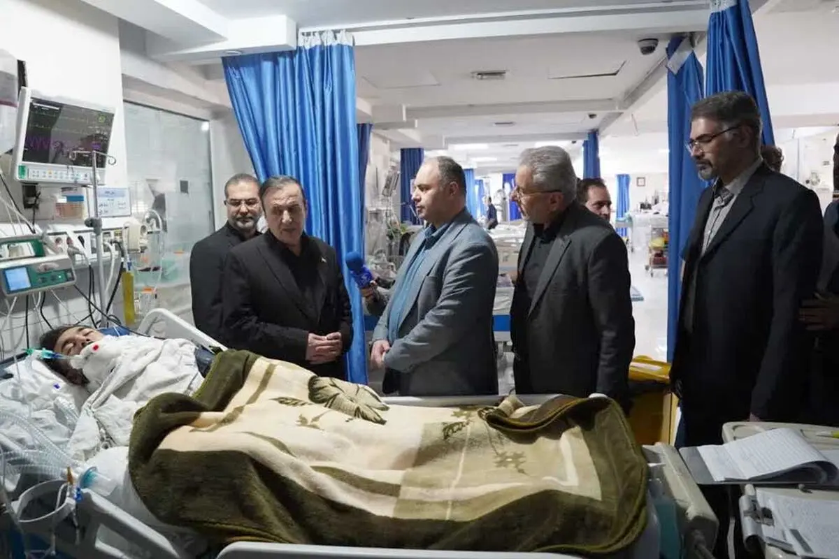 استاندار قزوین با مجروحان جنگ ملاقات کرد/ همه دستگاه‌های اجرایی و امدادی استان در حال خدمت‌رسانی هستند