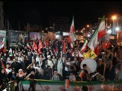 برگزاری همایش پیاده روی خانوادگی جاماندگان اربعین حسینی(ع) با حضور گسترده اقشار مختلف مردم، مسئولان استانی و شهرستانی در منطقه آزاد ماکو