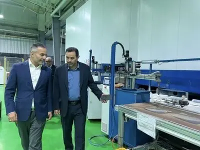 بازدید میدانی مدیرکل صمت البرز از یک شرکت قطعه ساز/ حمایت هدفمند از قطعه‌سازی خودرو در سال «سرمایه‌گذاری برای تولید»