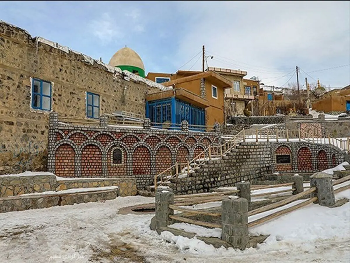 استاندار اردبیل دستور تشکیل کمیته کارشناسی معادن عنبران را صادر کرد