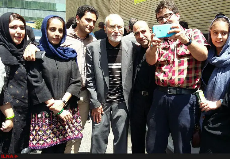 استقبال از بزرگان اصلاحات و عکس یادگاری با بهزاد نبوی +تصاویر