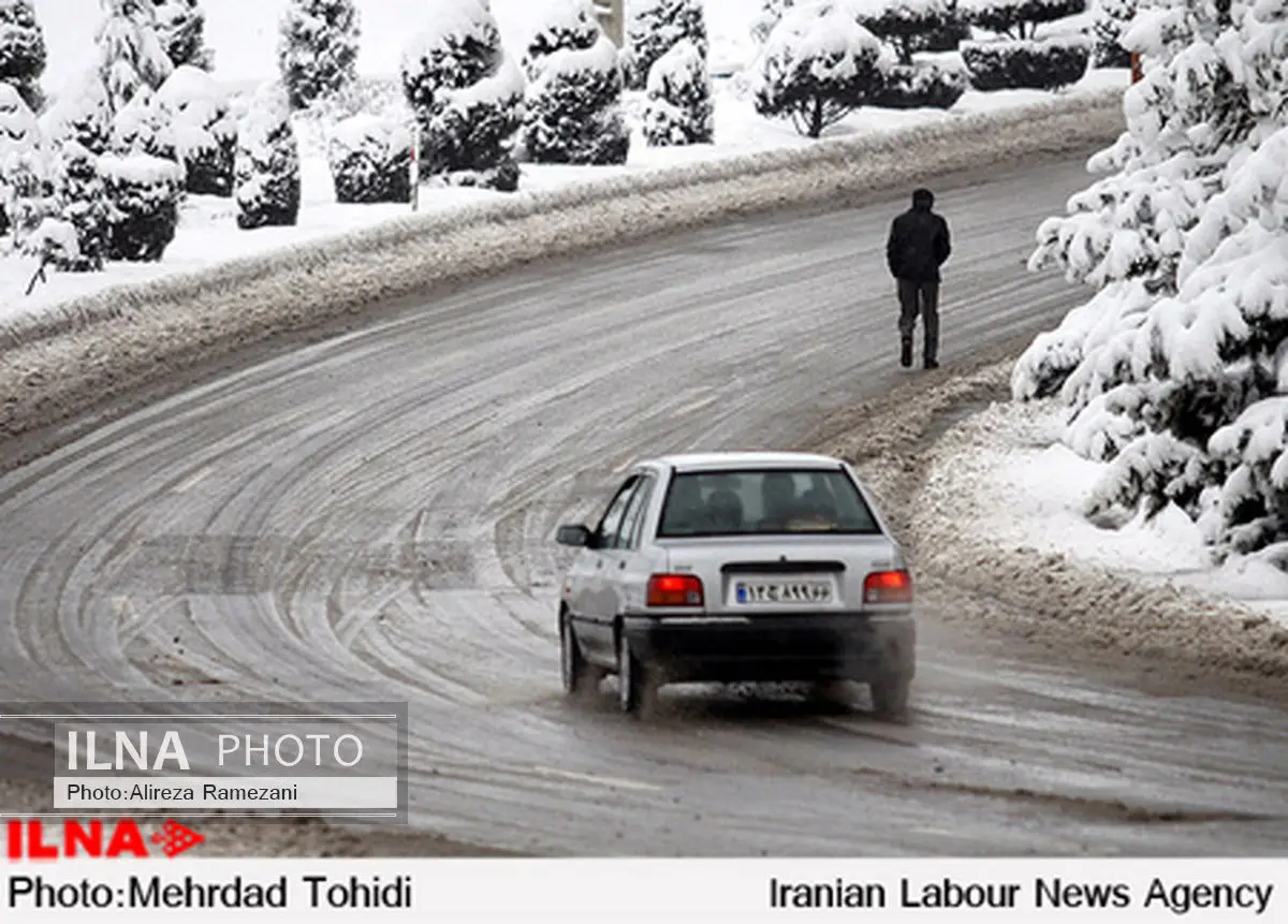 بارش برف در محورهای هراز و دماوند