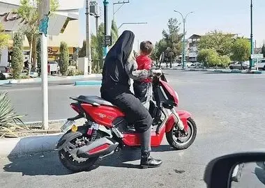 شعام به بلاتکلیفی صدور گواهینامه موتور برای بانوان ورود کند