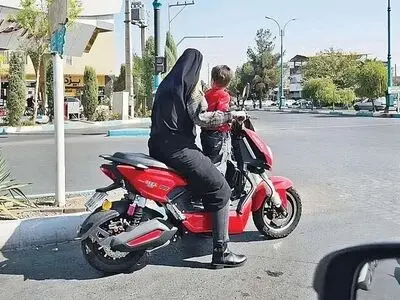 شعام به بلاتکلیفی صدور گواهینامه موتور برای بانوان ورود کند