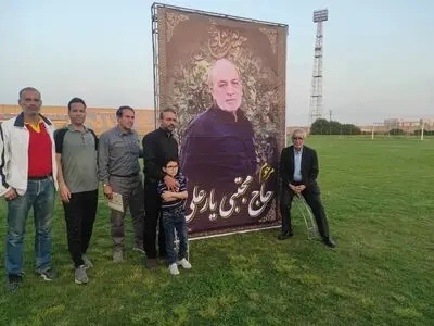 تیم منتخب فوتبال ستارگان خوزستان مقابل منتخب بندر ماهشهر و بندر امام به میدان رفت + تصاویر