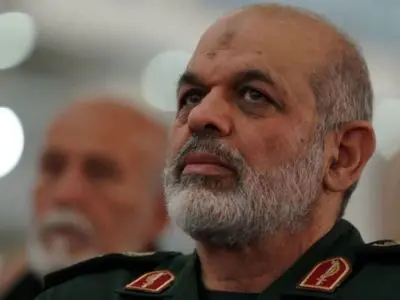 از قدرت ظاهری دشمن نباید ترسید