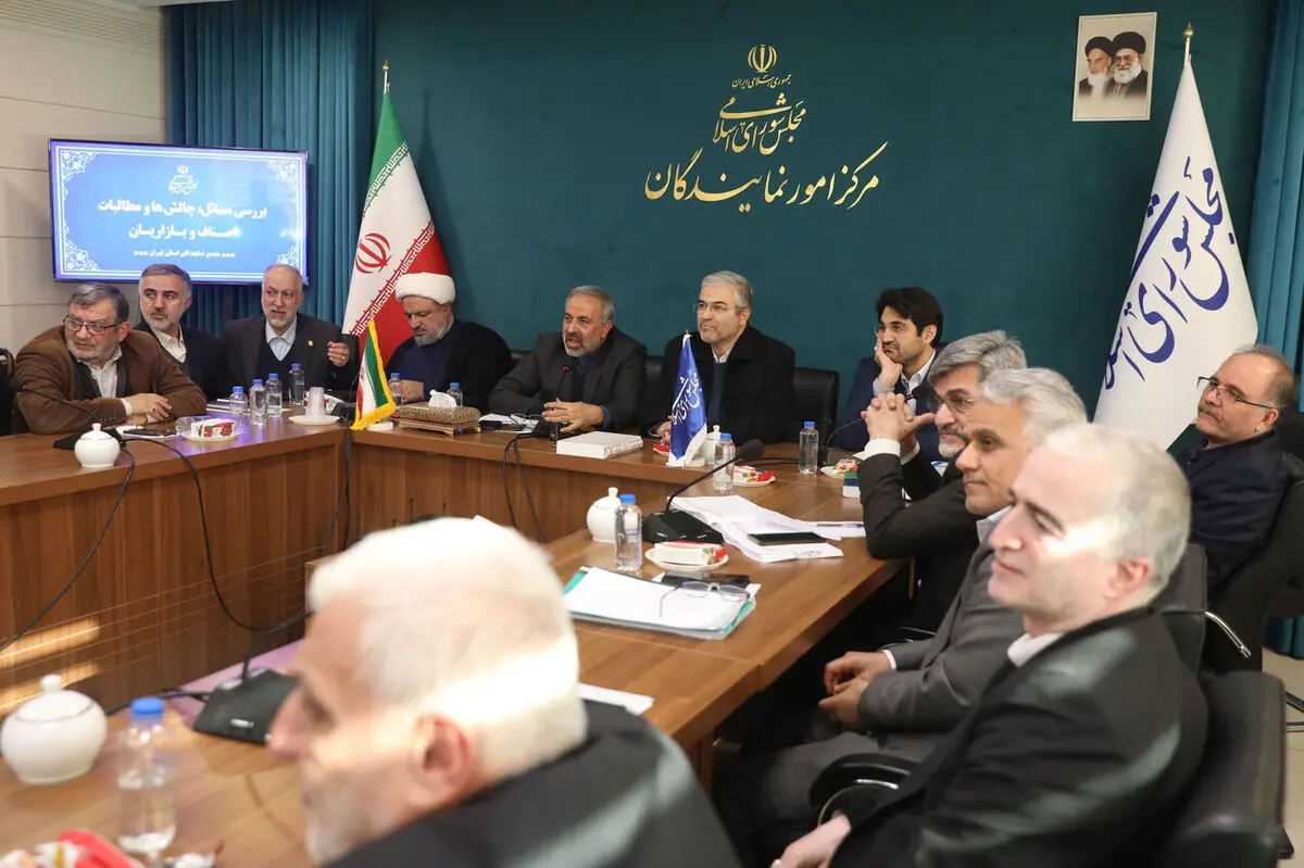 عدم ثبات نرخ ارز مهمترین دغدغه اصناف و بازاریان است 