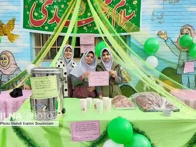 جشن میلاد امام زمان (عج) در مدرسه شهدای شرودان اصفهان