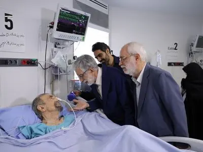 عیادت نمایندگان رهبر انقلاب از موسوی گرمارودی چهره ماندگار شعر و ادبیات