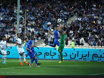 یک مهاجم خارجی دیگر در راه استقلال