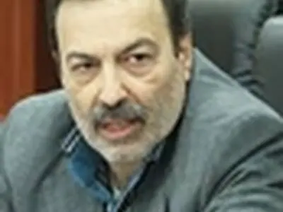 نیاز به امکاناتی فرا‌تر از کتاب درسی حس می‌شود