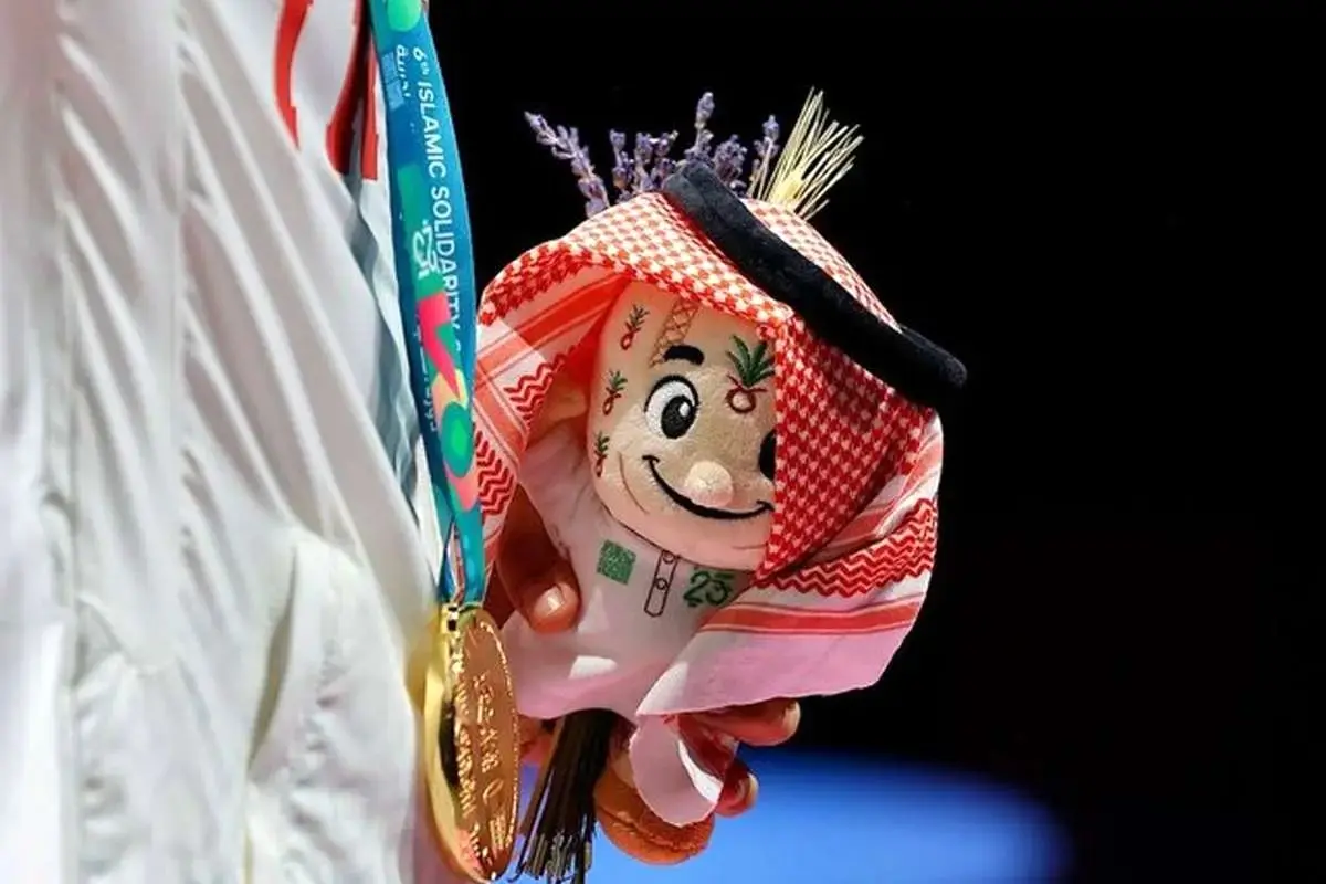 «ریاض»گردی آدم‌های بی‌ربط با پول مردم ایران