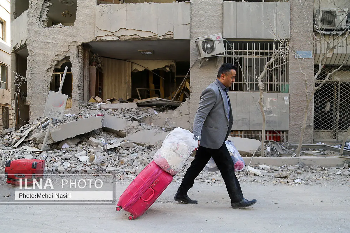 خیابان کارگر جنوبی یک روز بعد از حمله