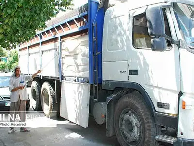 بازگرداندن محموله آرد به شبکه رسمی پخش در آبیک