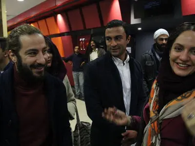 مهناز افشار و نوید محمدزاده در کانادا روی صحنه می‌روند