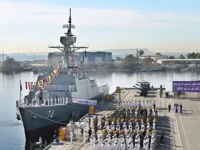 U.S. sends carriers to South China Sea during Chinese drills - WSJ