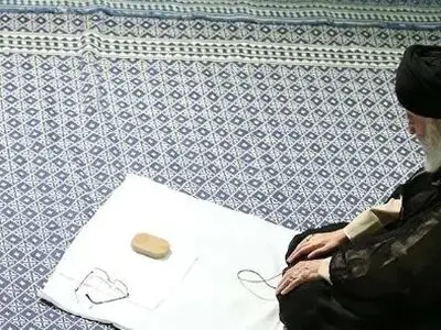راز زیلوهای آبی بیت رهبری؛ چرا فرش‌های نفیس هرگز پهن نشدند؟