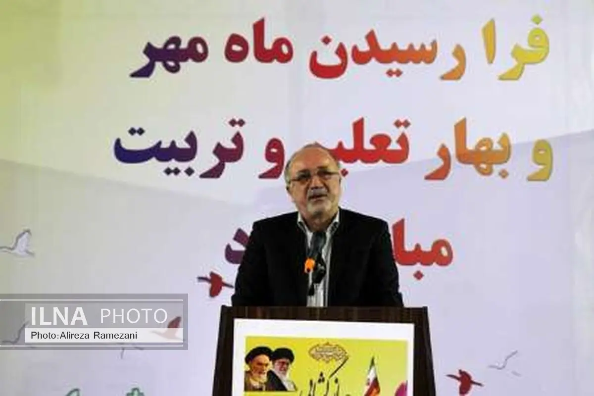 دولت تمام سعی خود را برای رفع مشکلات فرهنگیان به کار گرفته است