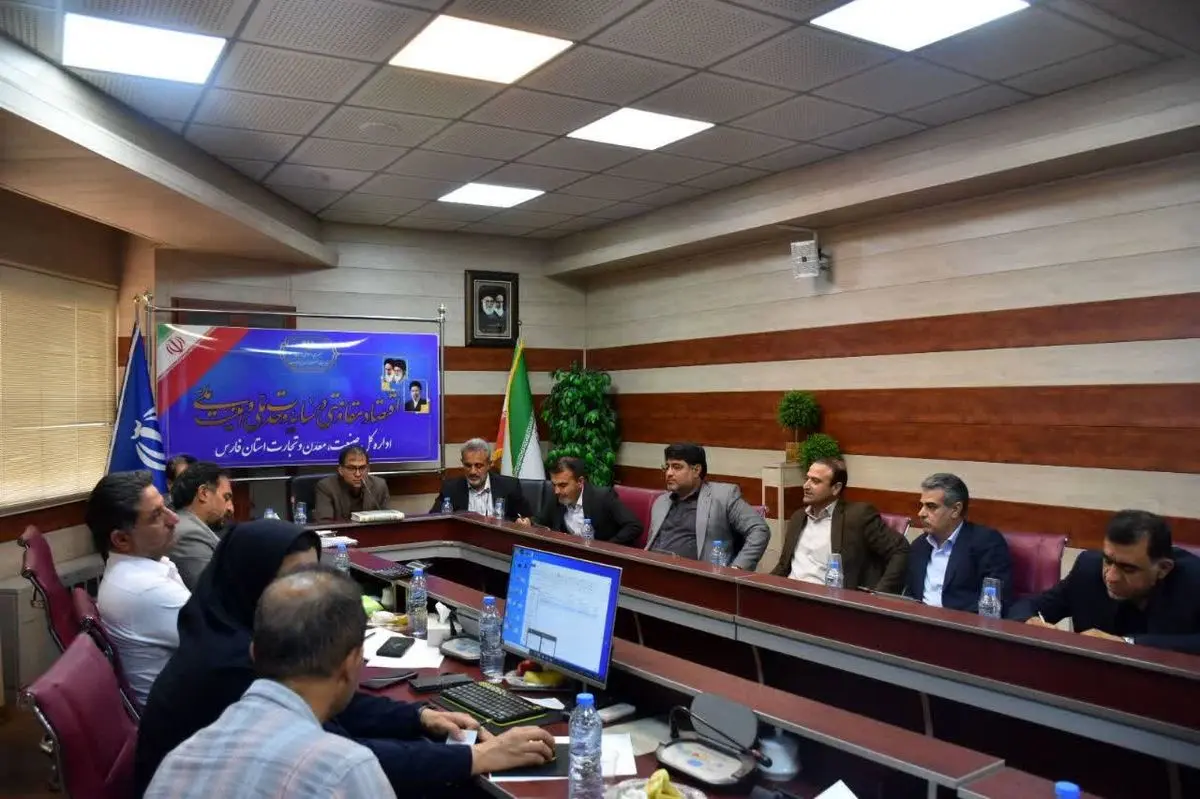 رفع موانع کسب‌وکار با تقویت تعامل دولت و اصناف دنبال می‌شود