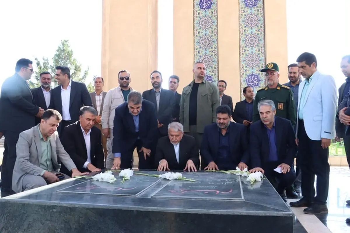 شتاب‌بخشی به سرمایه‌گذاری گردشگری، حمایت از فعالان صنایع‌دستی و صیانت از میراث تاریخی در دستور کار است